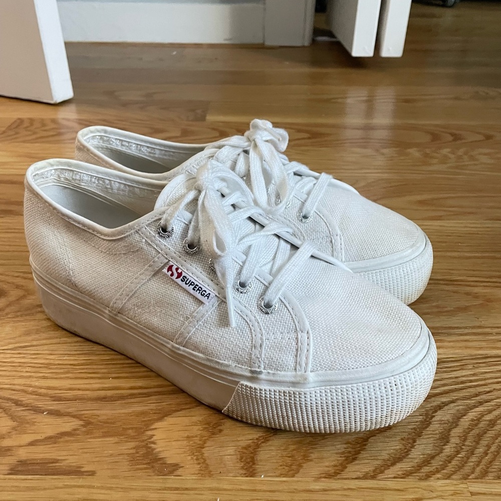 Superga Women’s Platform Sneaker. Size 38, white, lightly worn.
